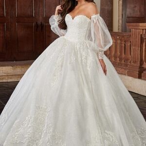 Elegant White Lace Bridal Gown